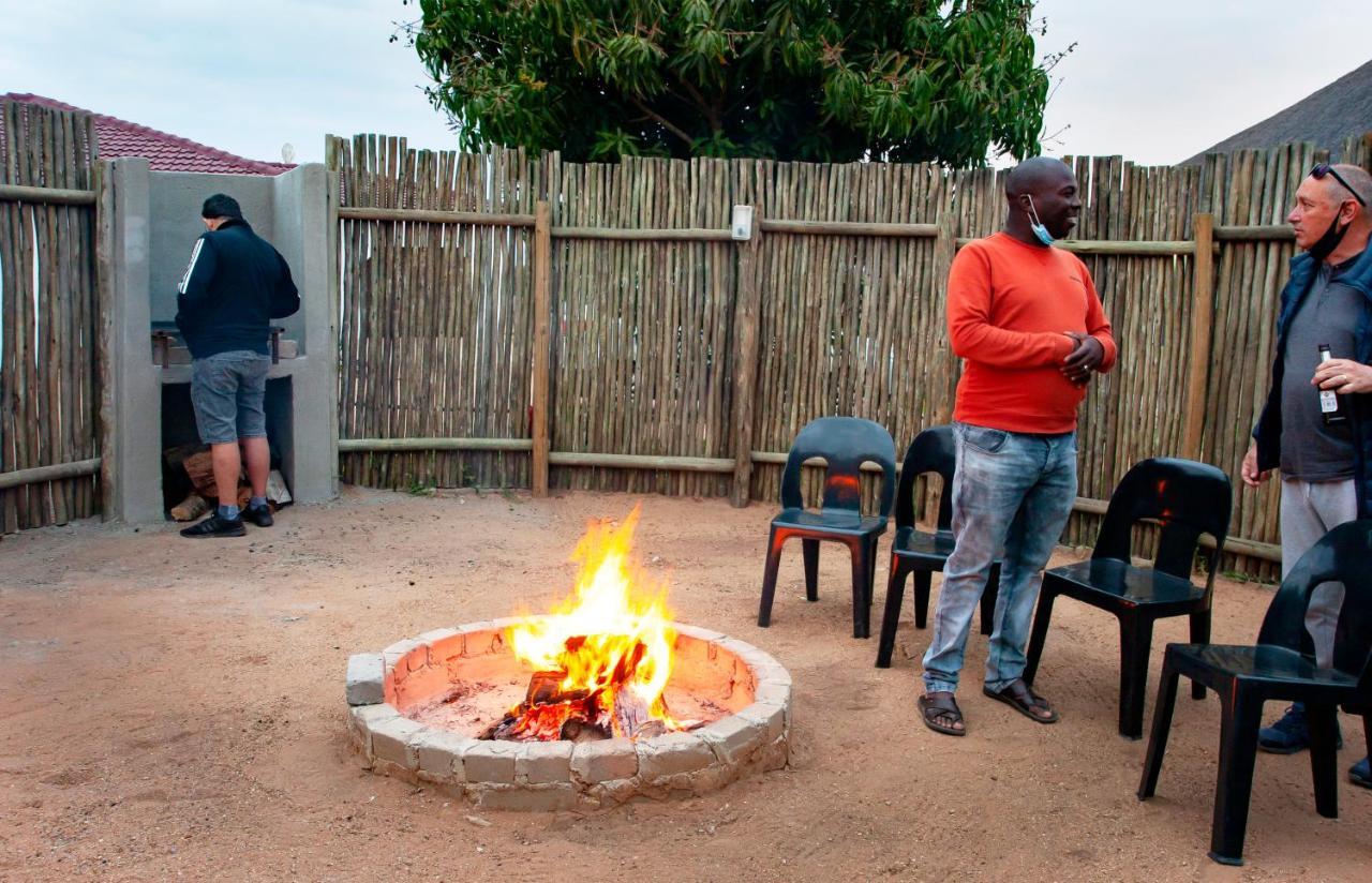 Bongan Safari Lodge Mbabat Kültér fotó